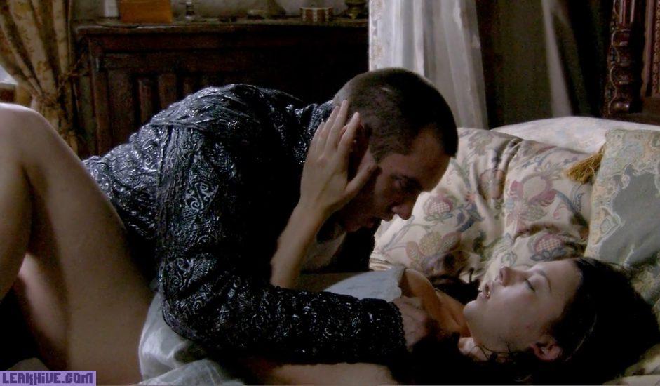 Natalie Dormer Hot Tits In A Sexy Scene From The Tudors Series
