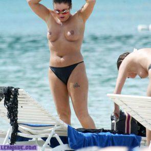 11 Jessie Wallace Topless