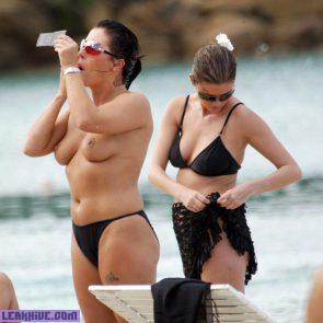 13 Jessie Wallace Topless