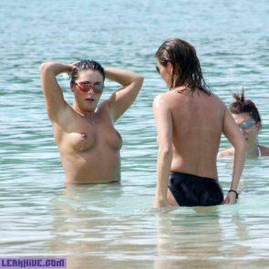 16 Jessie Wallace Topless