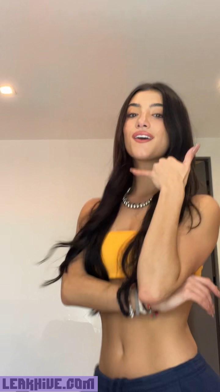 charli damelio sexy sports bra video leaked SKDNJE